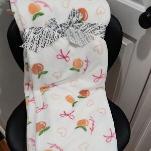 🔹️Juicy Couture🔹️ White Blanket with Peach and Pink Bow Coquette Accents